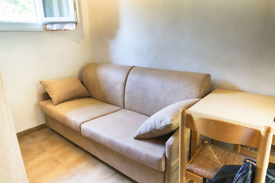 Appart type 4 canapé camping Corse
