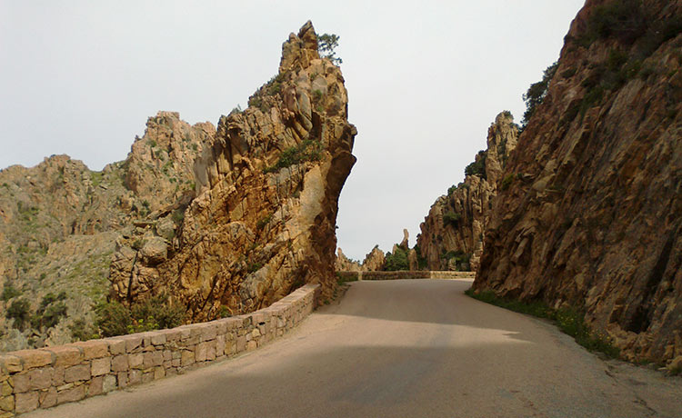 Visiter les calanques de Piana