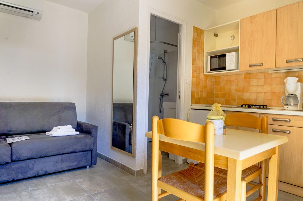 Studio type 1 cuisine camping Corse