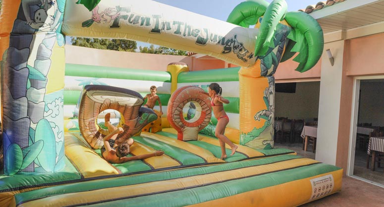 ballabules pour les plus jeunes Camping Corse