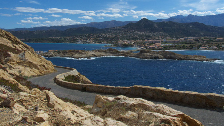 littoral île rousse près camping Castors