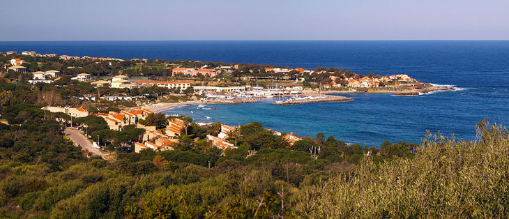 vue d'ensemble sur Sant Ambroggio près camping Corse